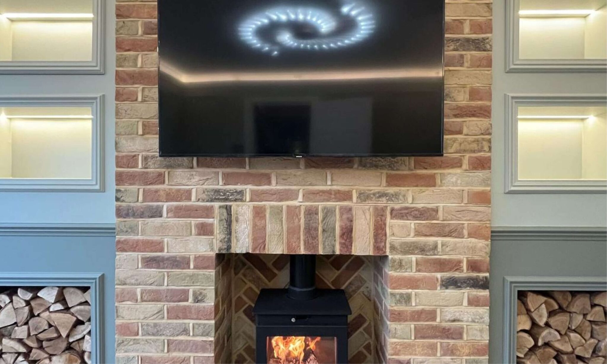 Built In Fireplace Screen Bespoke Fireplace with Built-in Screens - Lumiel